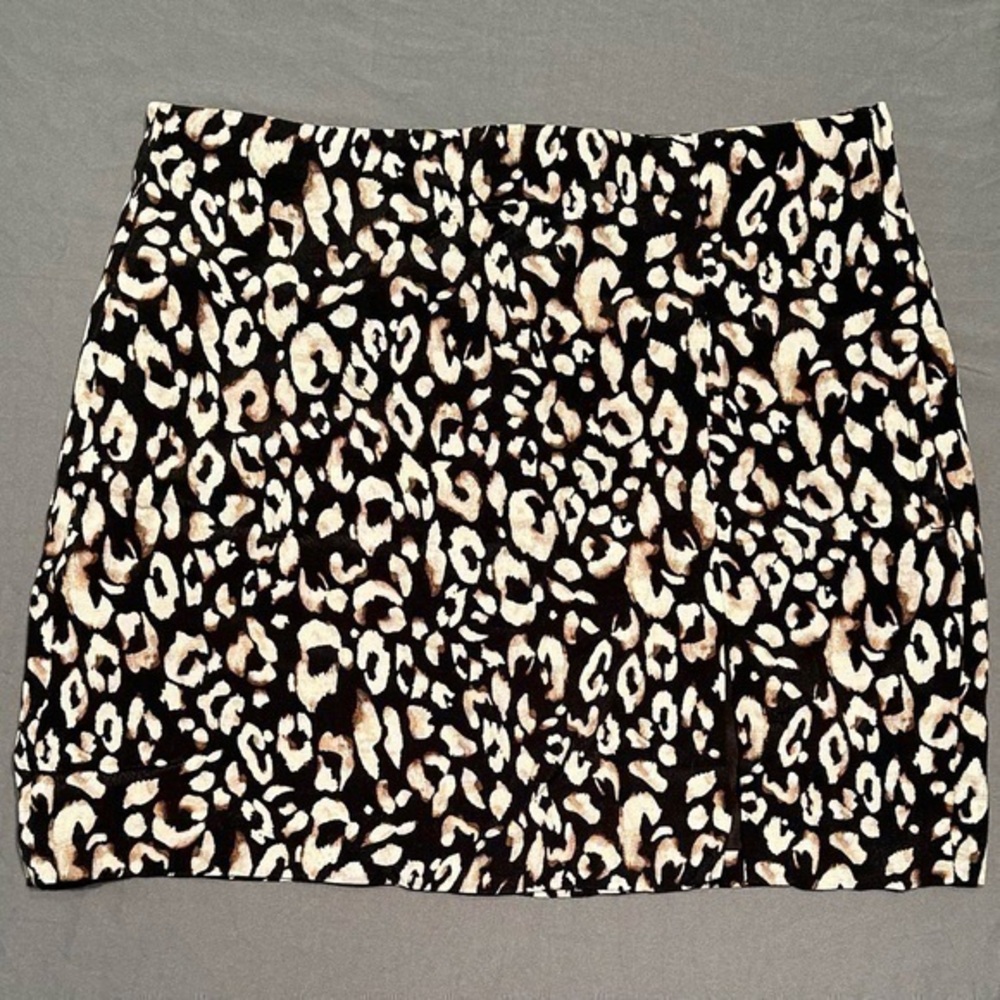 Linen Cheetah Print Mini Skirt
